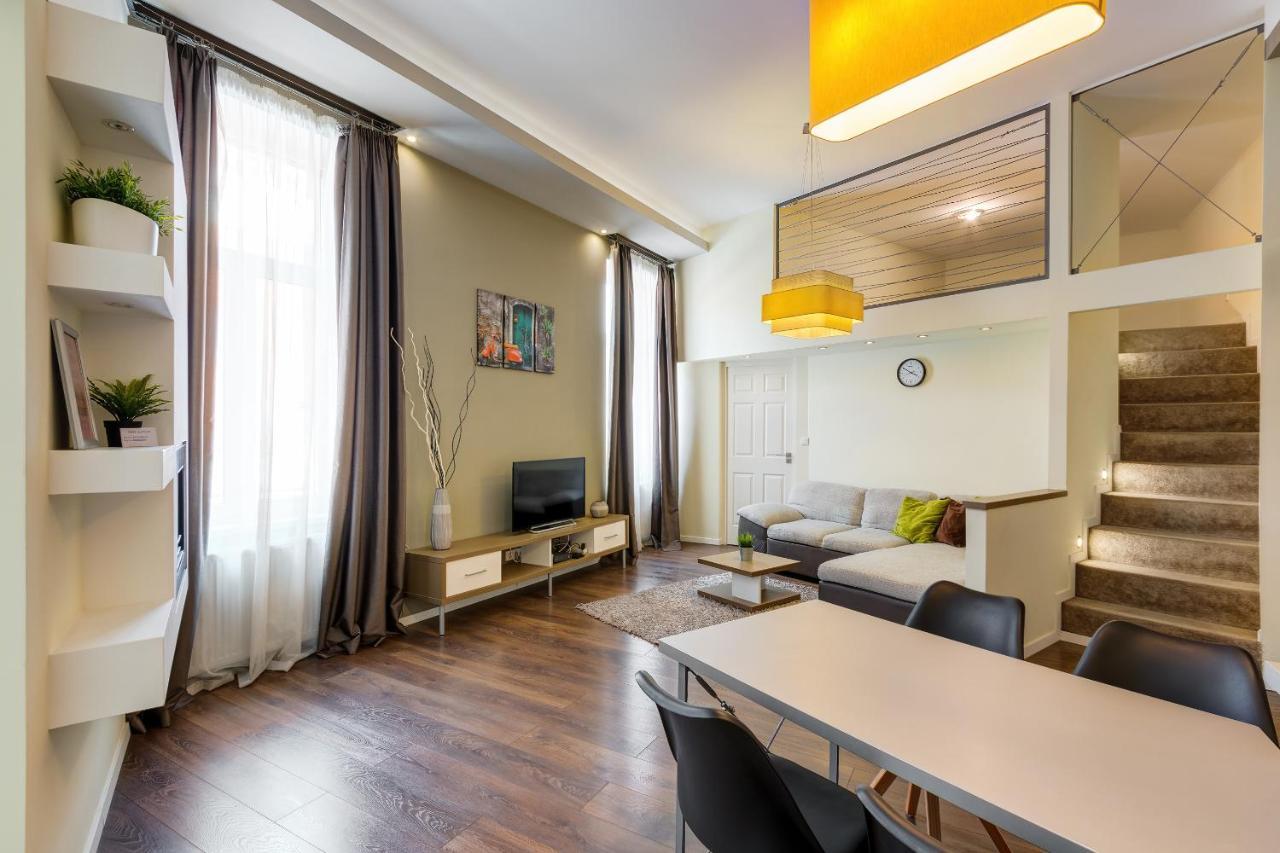 Spacious & Stylish Apartment In Downtown בודפשט מראה חיצוני תמונה