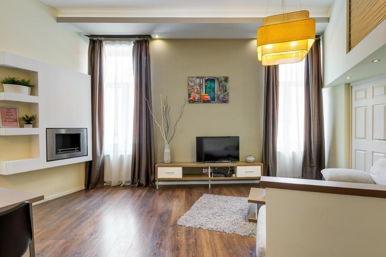 Spacious & Stylish Apartment In Downtown בודפשט מראה חיצוני תמונה
