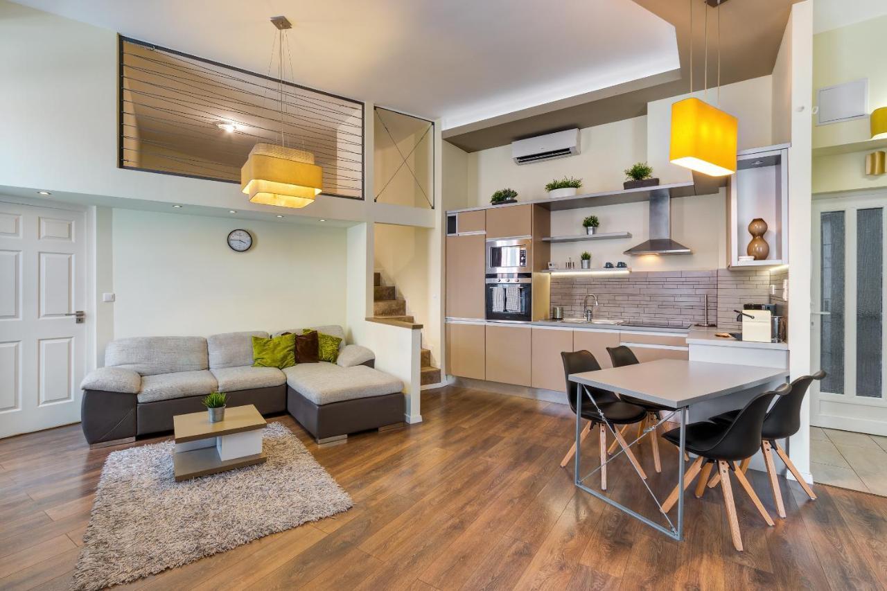 Spacious & Stylish Apartment In Downtown בודפשט מראה חיצוני תמונה