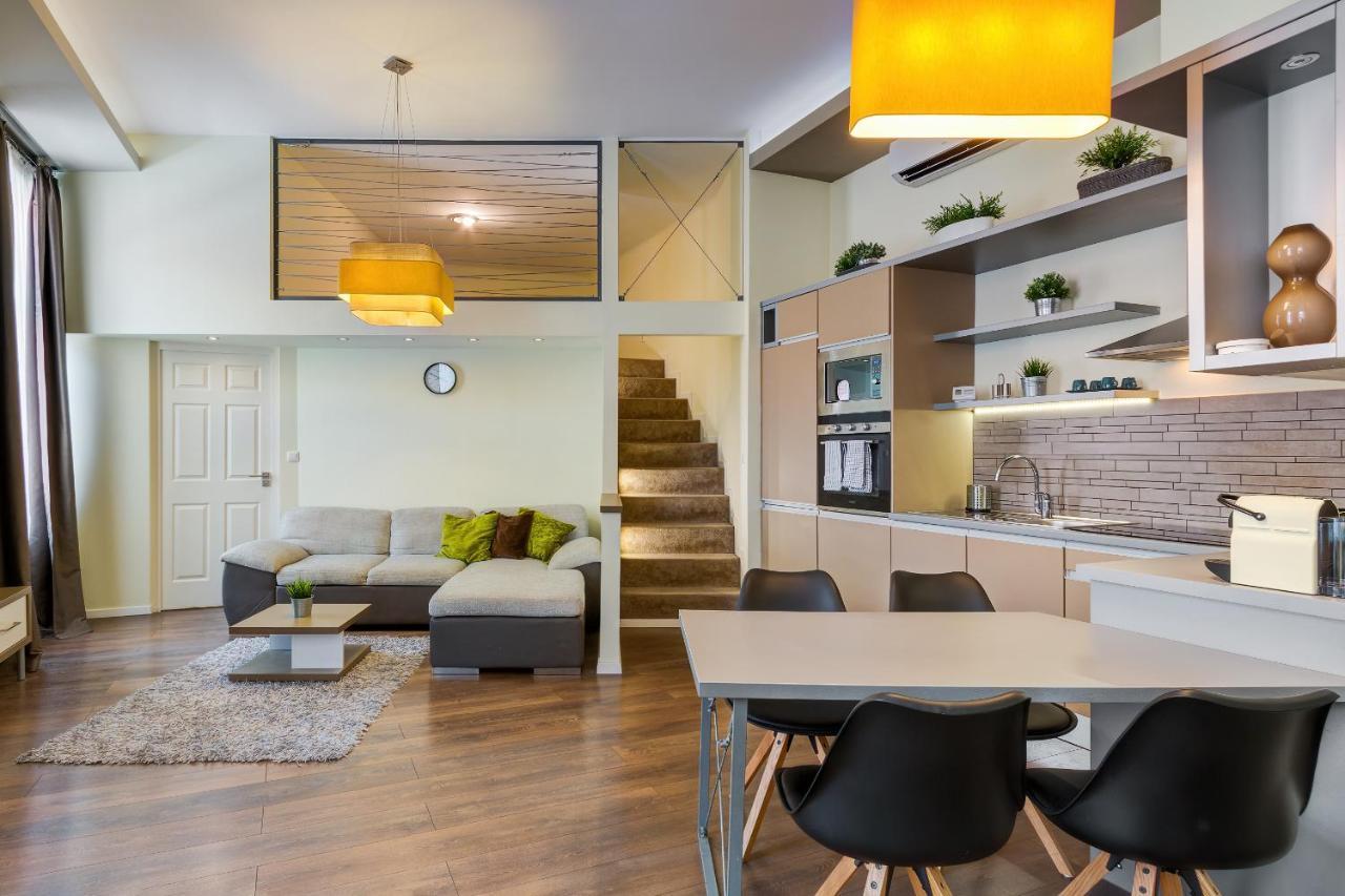 Spacious & Stylish Apartment In Downtown בודפשט מראה חיצוני תמונה