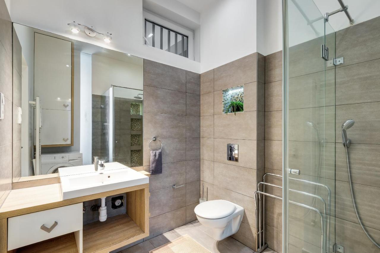 Spacious & Stylish Apartment In Downtown בודפשט מראה חיצוני תמונה